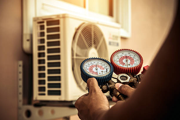 Professional Hvac Maintenance technician working in Del Mar, CA